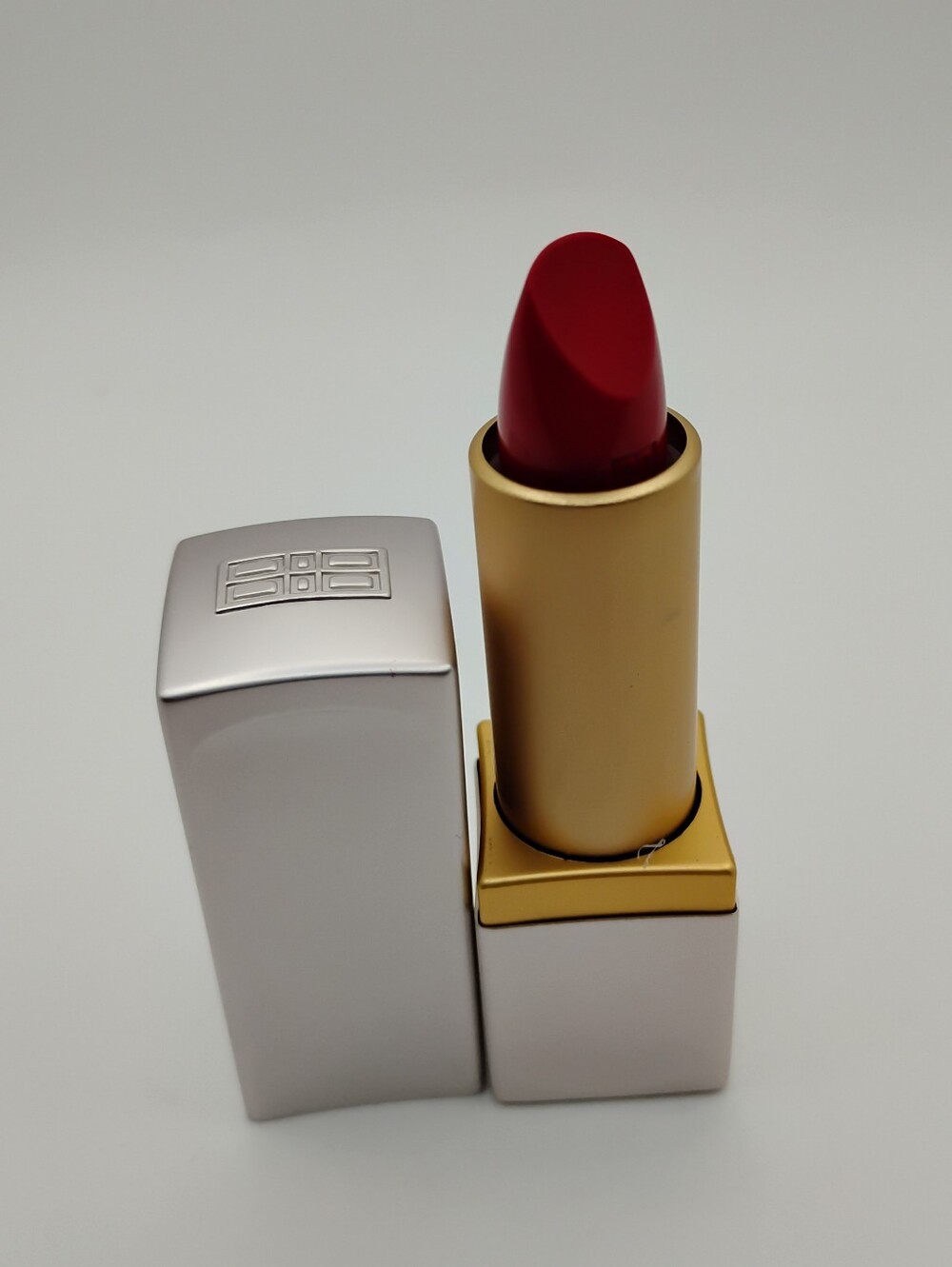 Elizabeth Arden Elegant Lipstick with Silver & Gold Case - 019 Red Door Red
